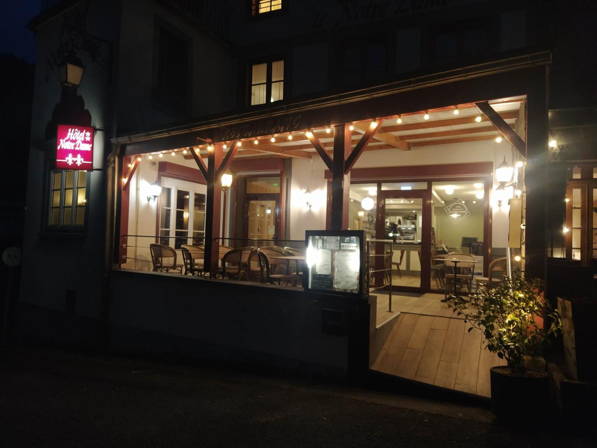 Hotel Restaurant Notre Dame Orcival Exterior photo